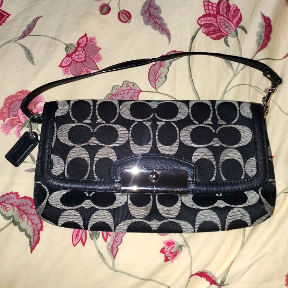 Coach signature C wristlet